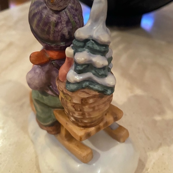 Hummel Ride Into Christmas - Picture 4 of 7